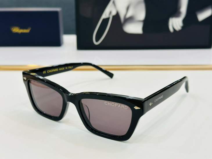 Picture of Chopard Sunglasses _SKUfw64327519fw